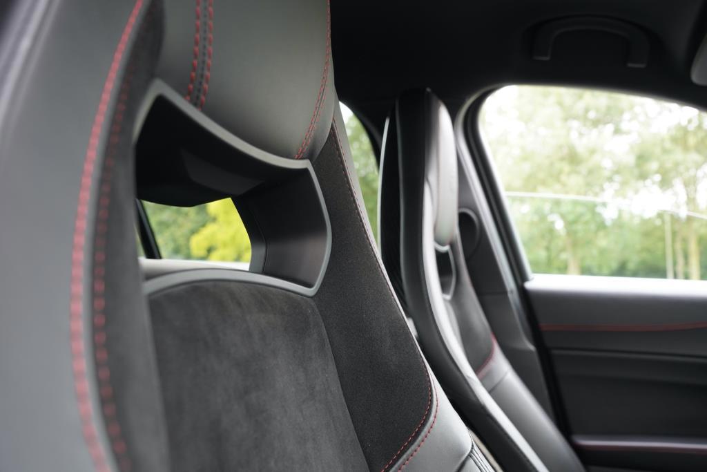 ALFA GIULIA 2.9 V6 BITURBO QUADRIFOGLIO HANDGESCHAKELD