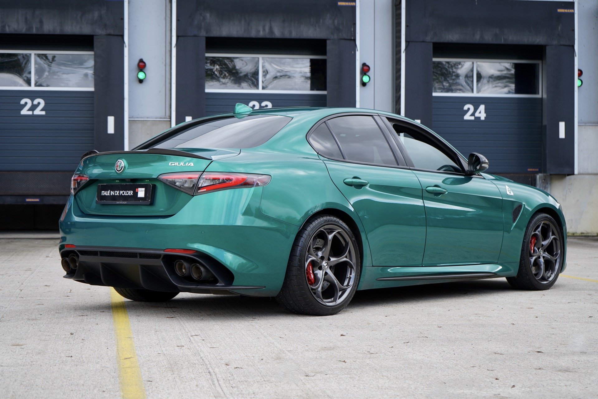 ALFA GIULIA 2.9 V6 BITURBO QUADRIFOGLIO VERDE MONTREAL