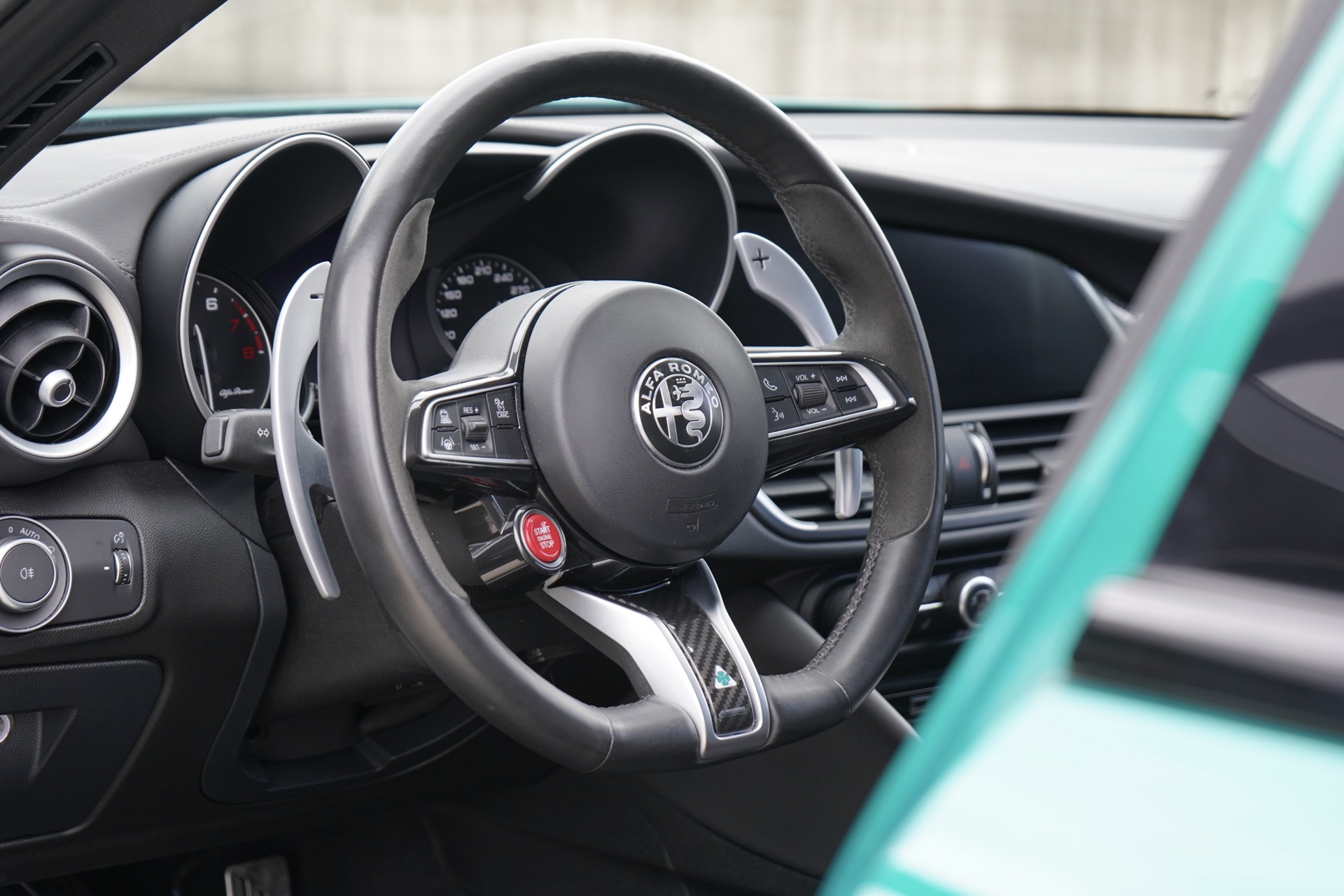 ALFA GIULIA 2.9 V6 BITURBO QUADRIFOGLIO VERDE MONTREAL