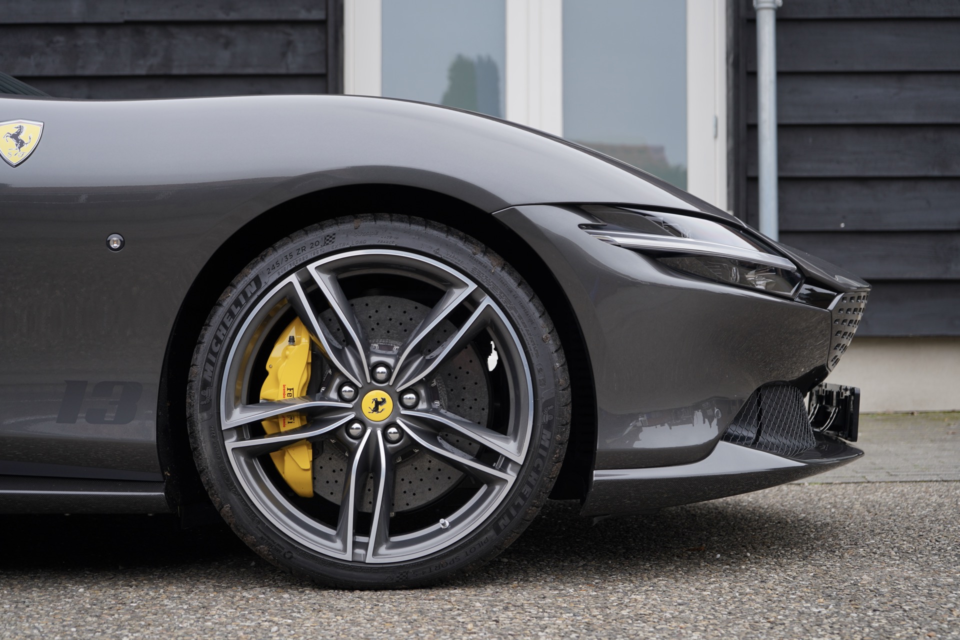 FERRARI ROMA 3.9 V8 HELE