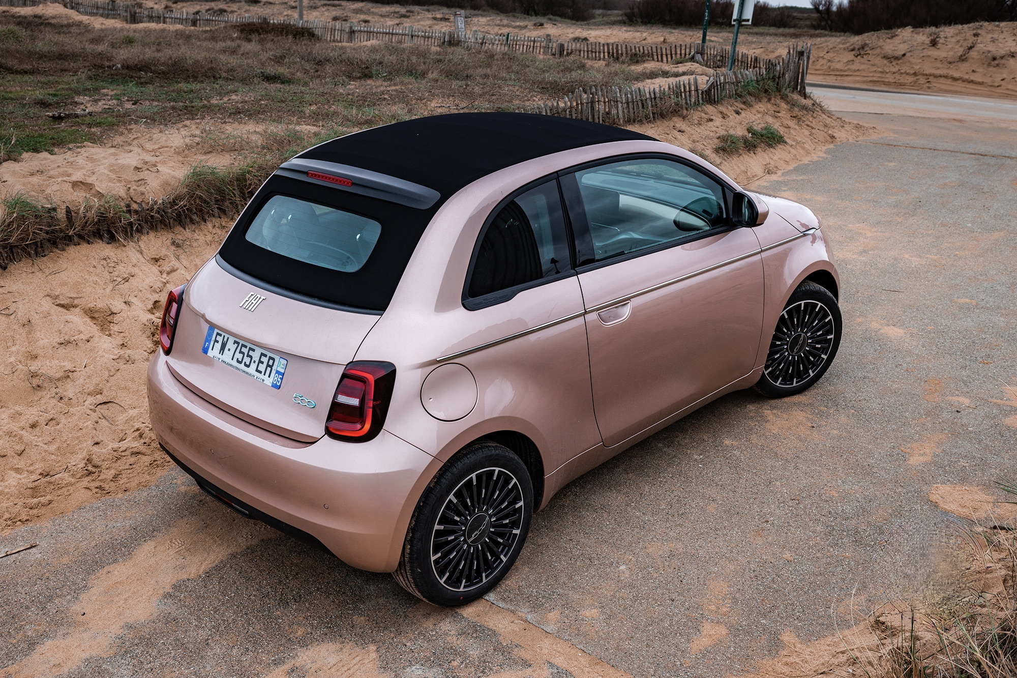 FIAT 500E CABRIOLET ROSE GOLD