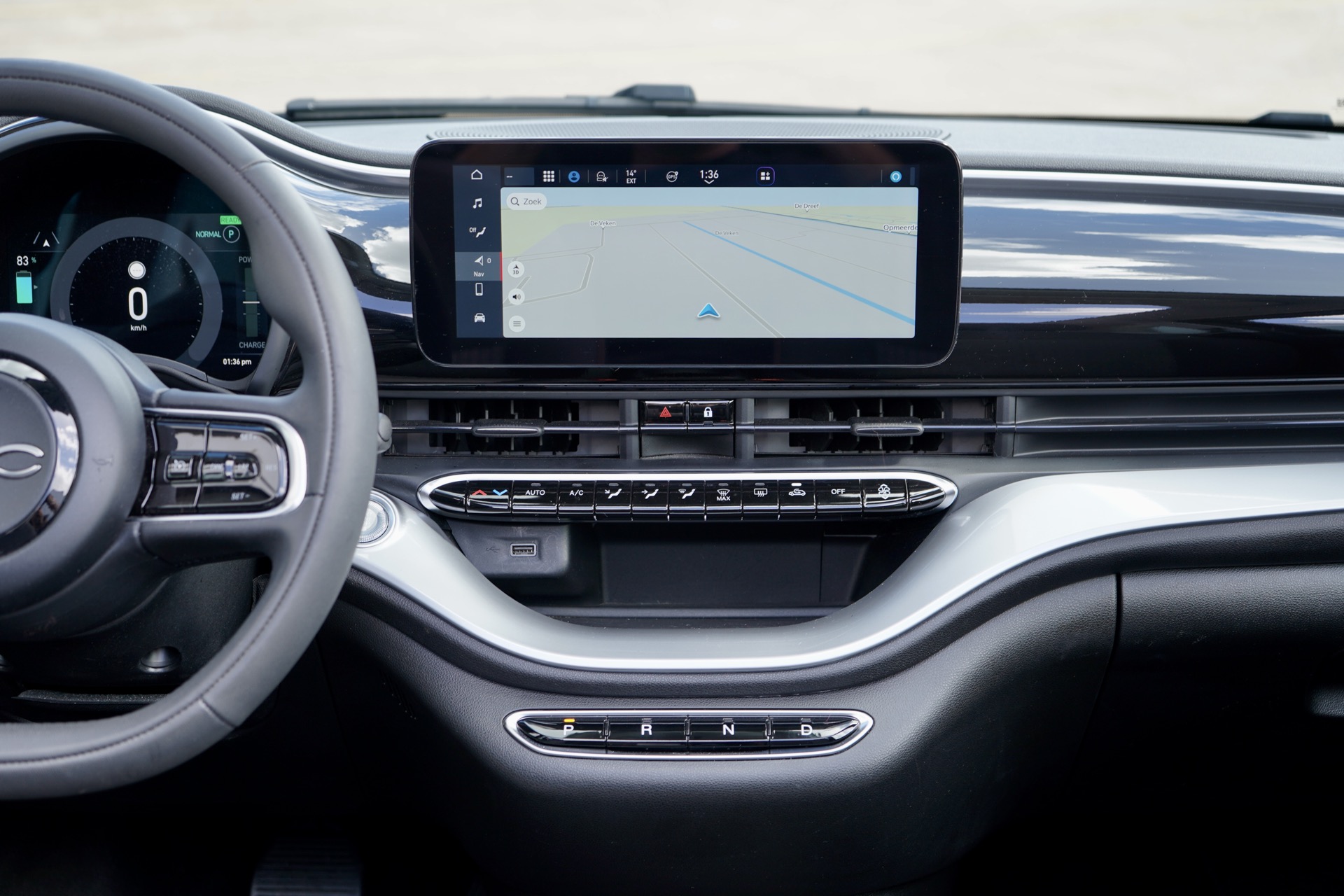 FIAT 500E CABRIOLET 42KWH ICON APPLE CARPLAY