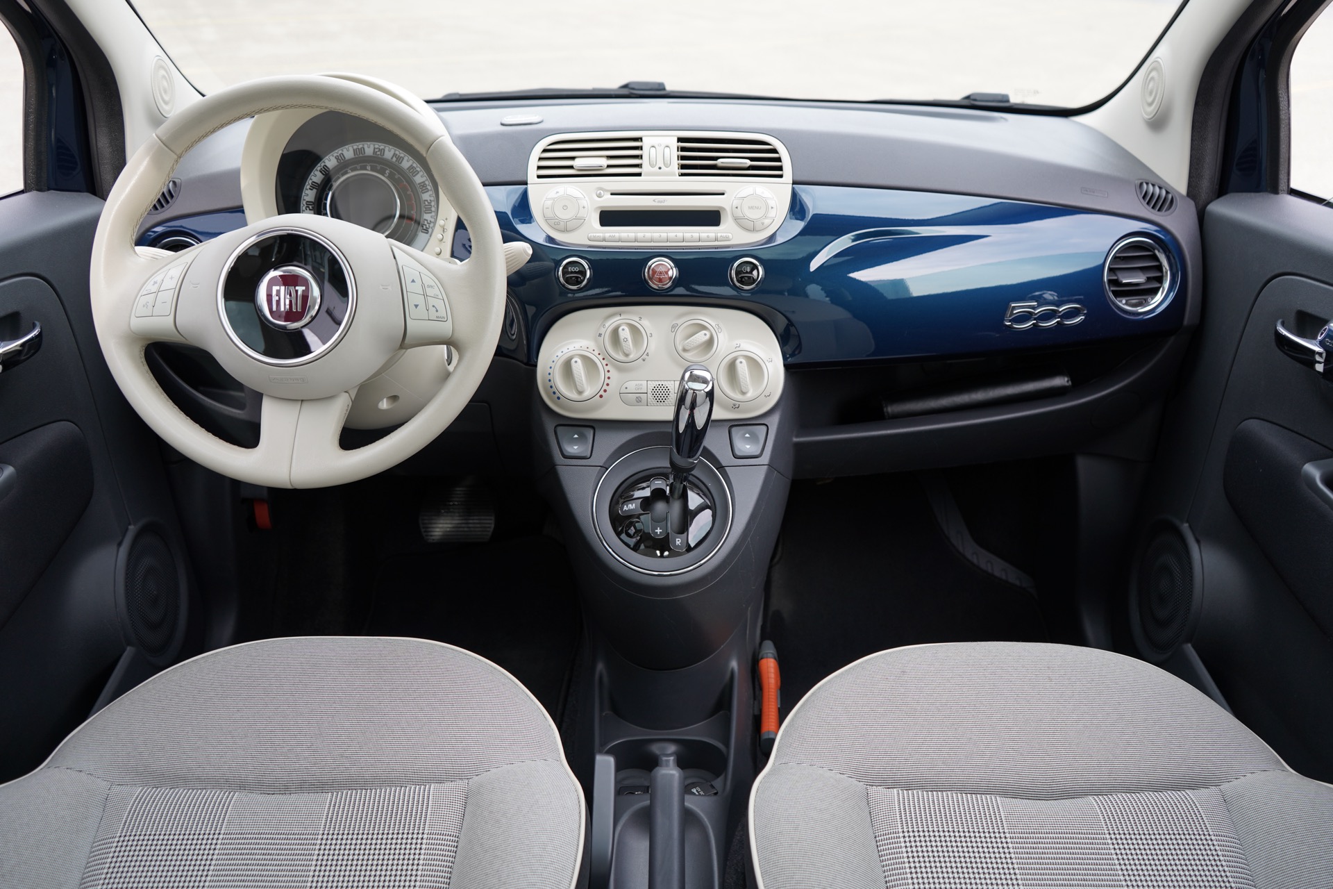 FIAT 500 LOUNGE AUTOMAAT SKYWINDOW