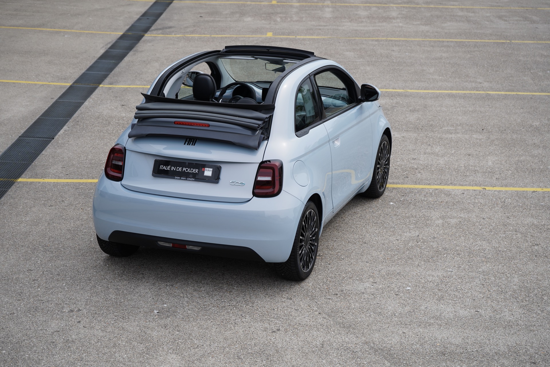 FIAT 500E 42KWH ICON CABRIOLET 118PK APPLE CARPLAY