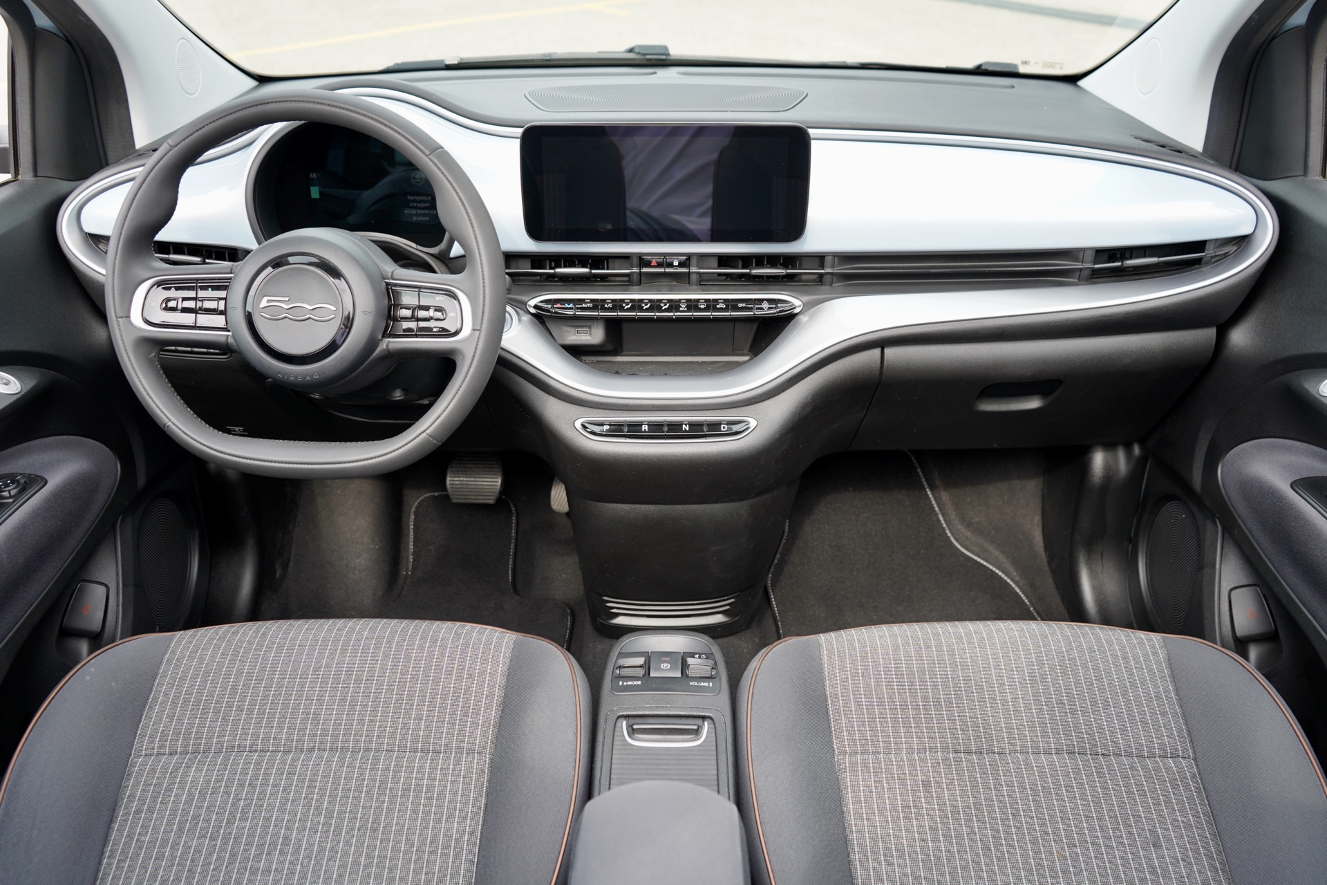 FIAT 500E 42KWH ICON CABRIOLET 118PK APPLE CARPLAY