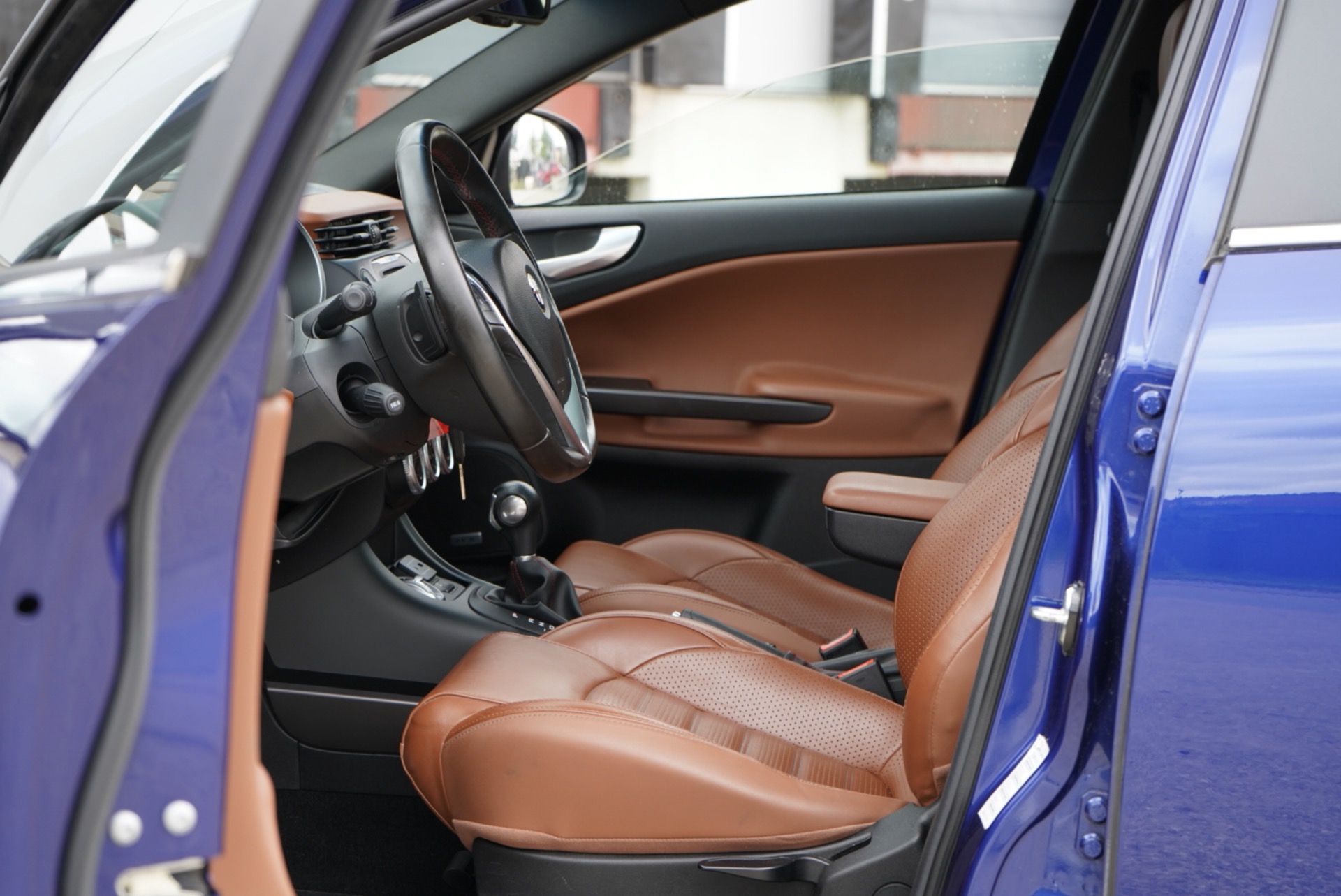 ALFA GIULIETTA 1750 TBI QUADRIFOGLIO VERDE SKYWINDOW