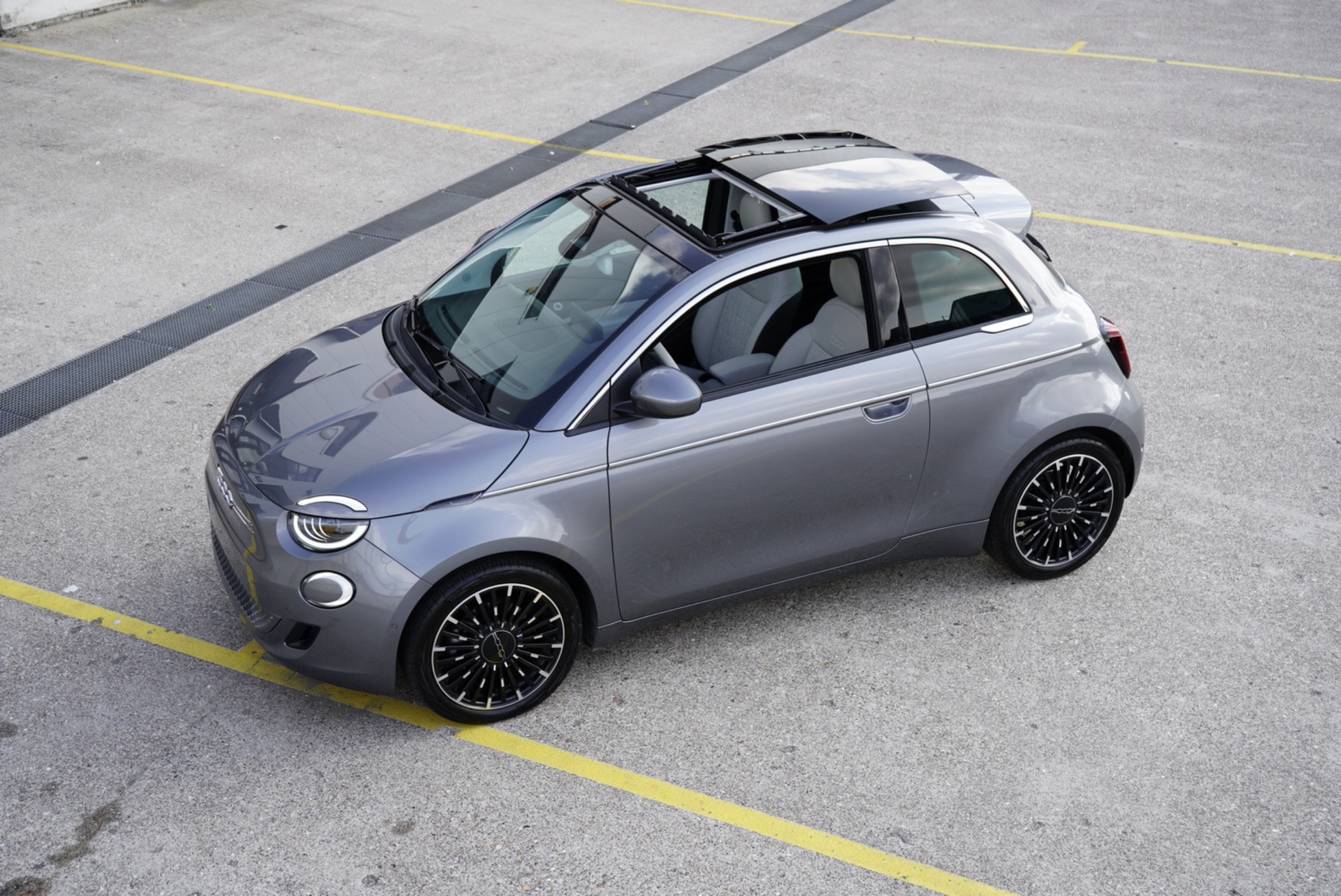 FIAT 500E 42KWH LA PRIMA SKYWINDOW