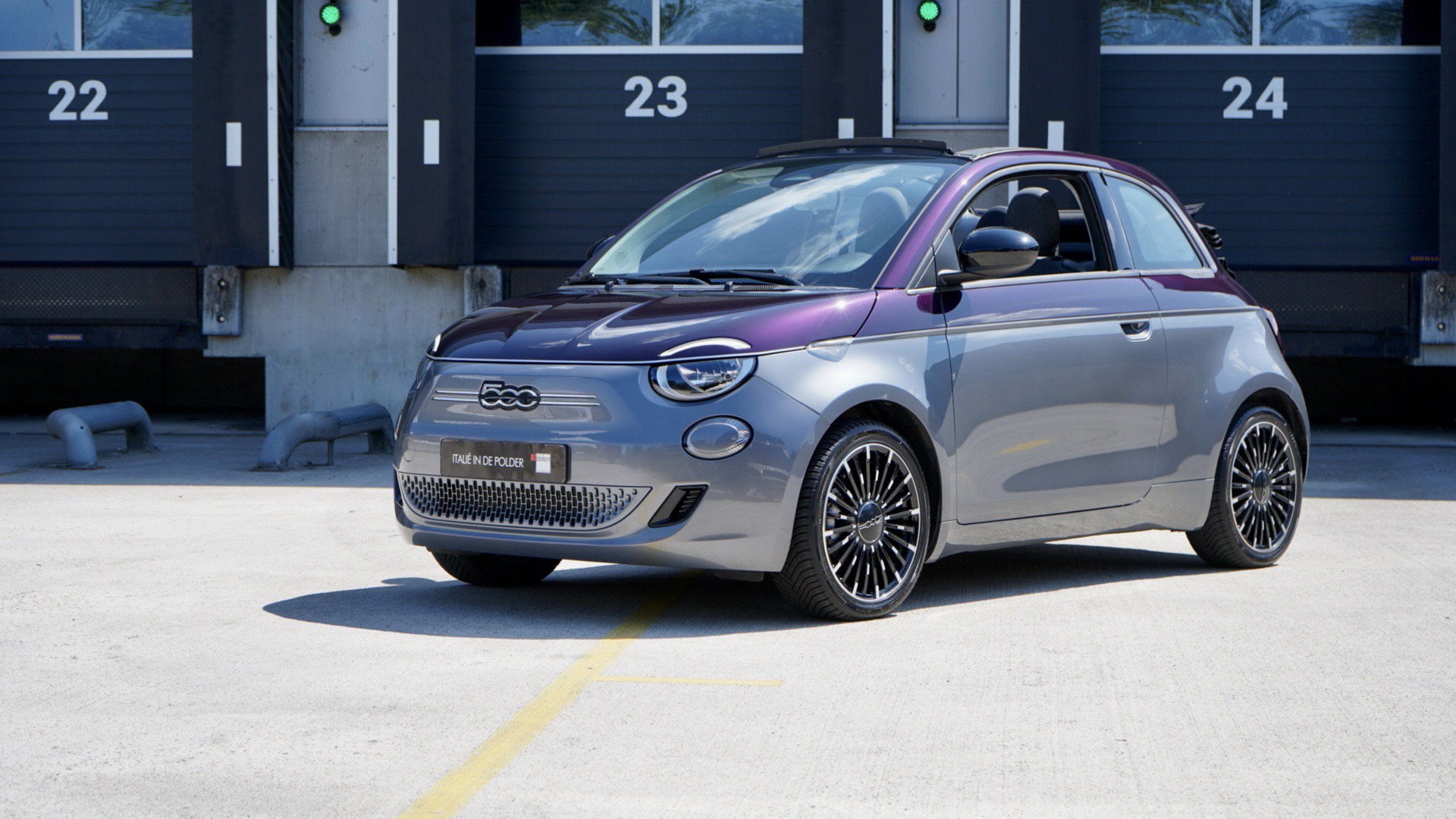 FIAT 500E CABRIOLET VIOLA HONG KONG
