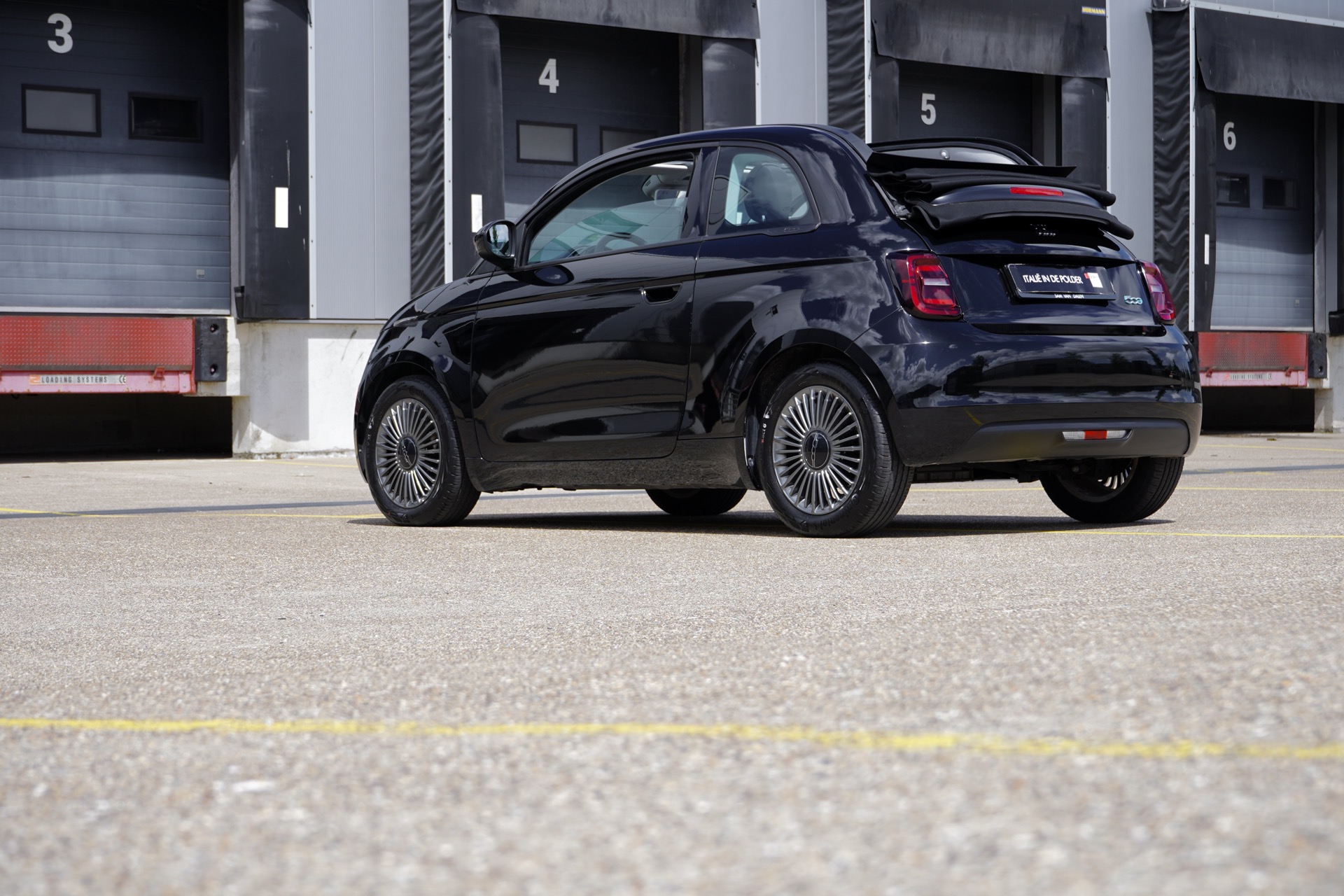 FIAT 500E CABRIOLET ICON APPLE CARPLAY 500C