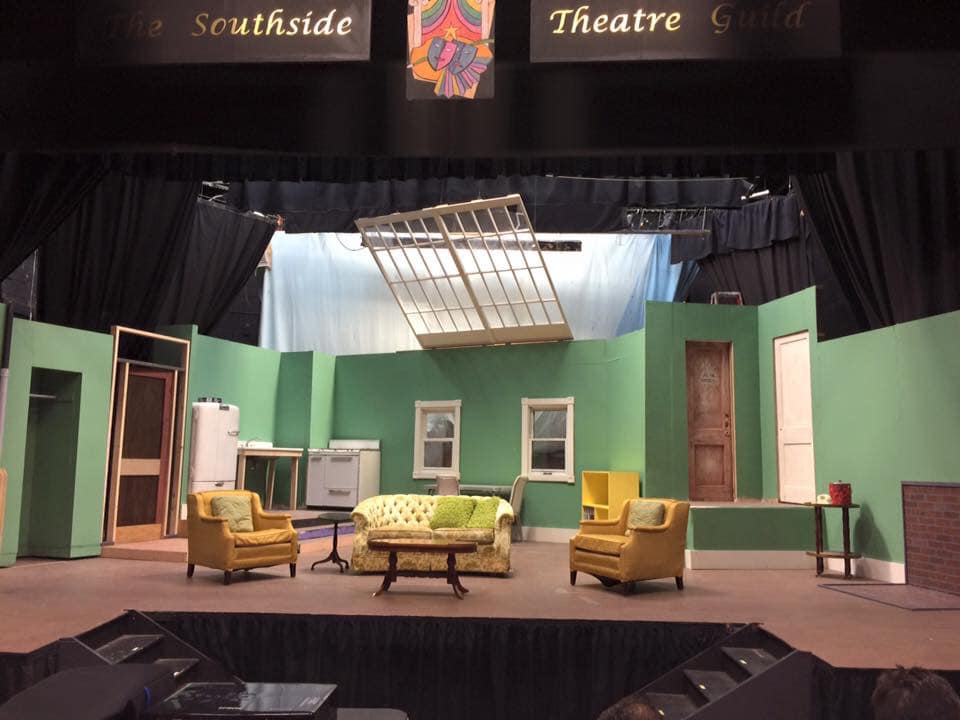 The set in progress. 