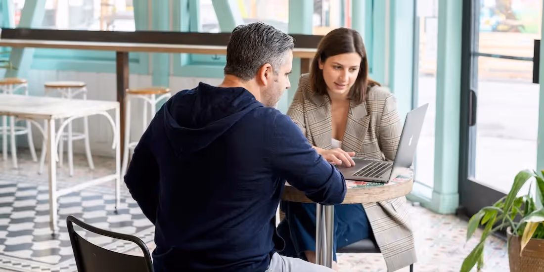 How to Train a Sales Team: Tips for Sales Leaders to Let Their Teams Be More Successful