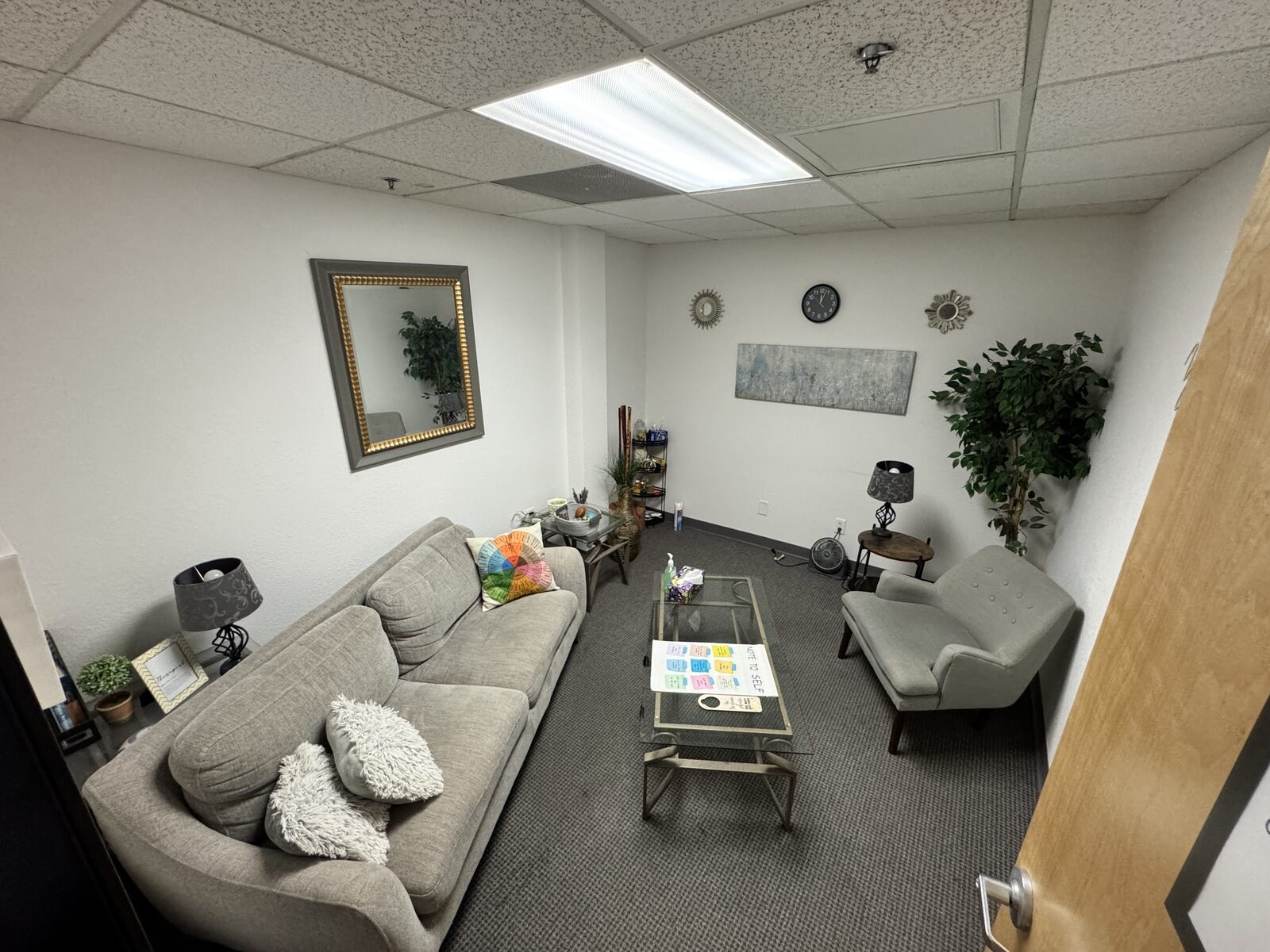 Therapy room at The Healing Effect's Phoenix, 28th Dr office