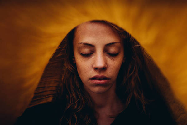 PORTRAIT OF YOUNG WOMAN