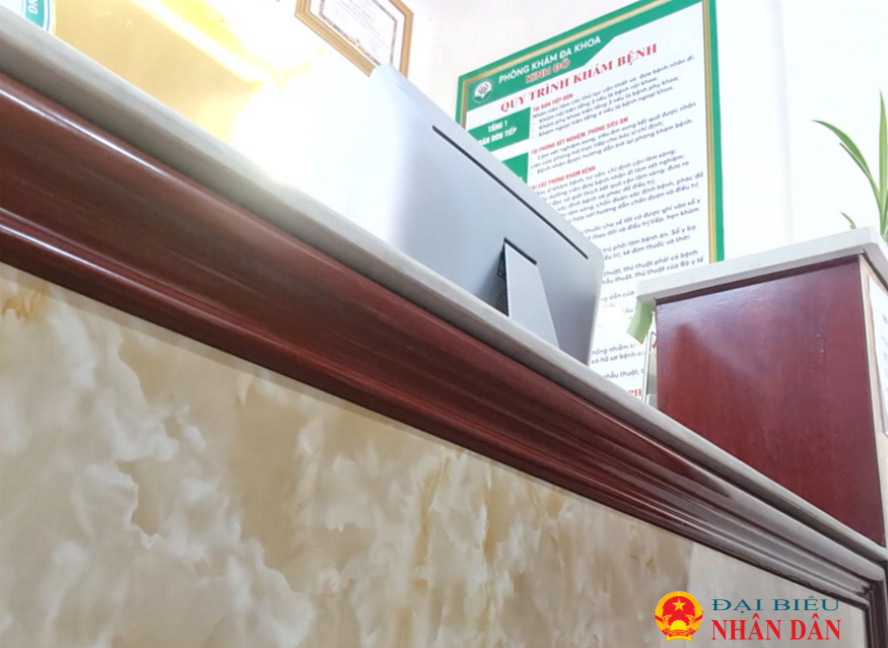 Hãi hùng phòng khám 