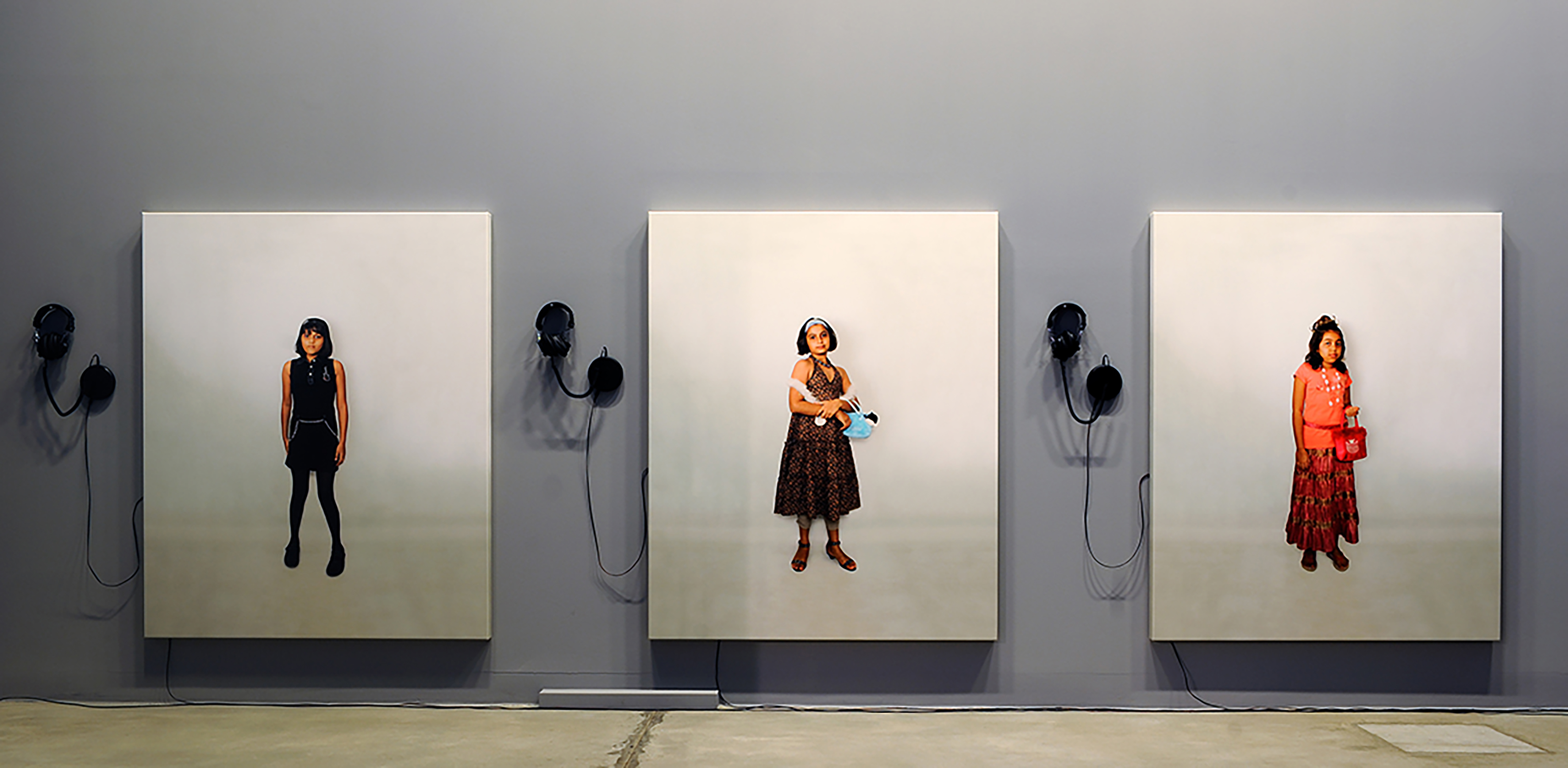 Shilpa Gupta, I have many dreams, 2007 - 08, Archivdruck auf Leinwand, Ton, 4 Teile, jeweils 168 x 137 cm, © Shilpa Gupta