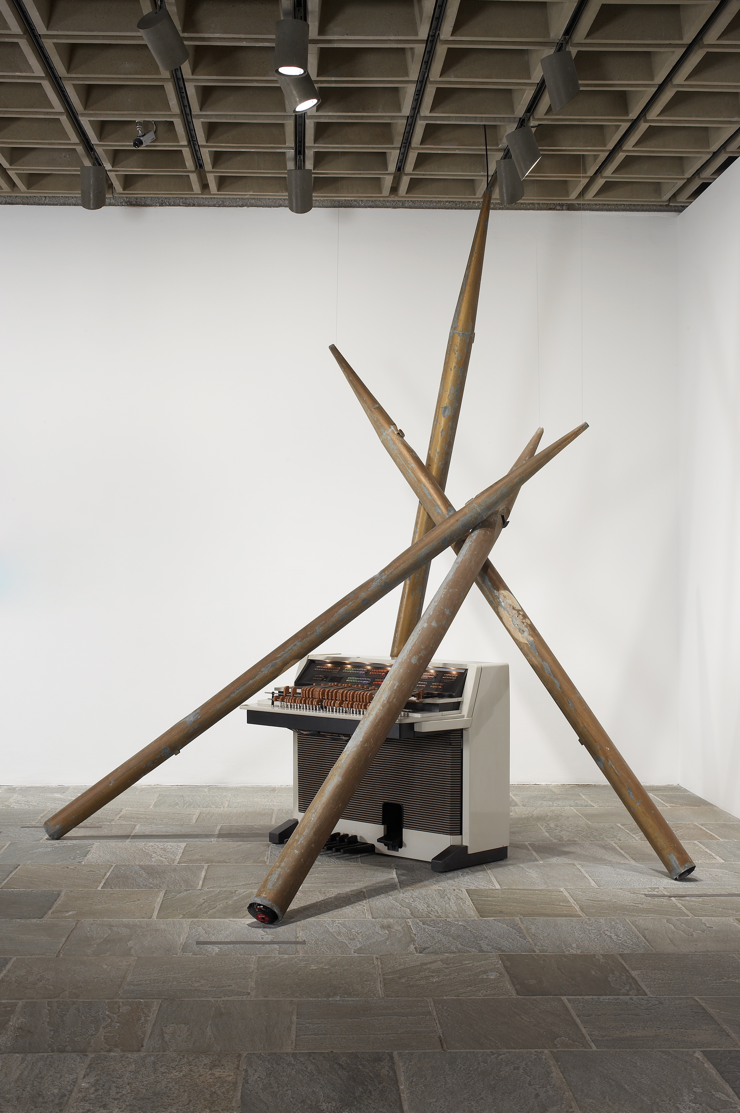 Lutz Bacher, Yamaha, 2010, Close up, Astrup Fearnley Collection, Oslo 