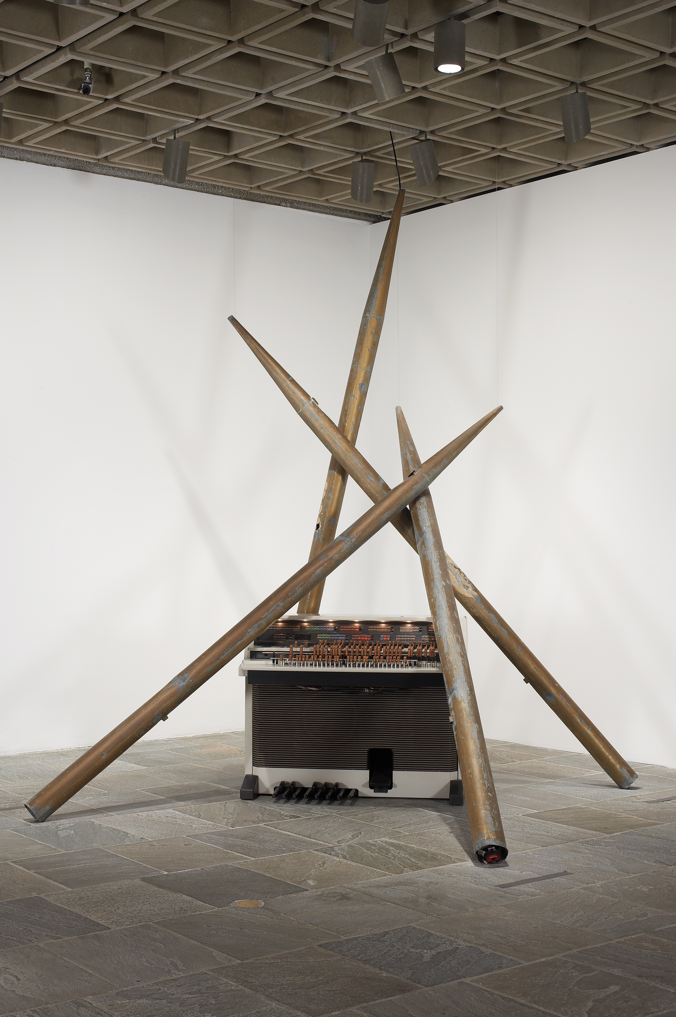 Lutz Bacher, Yamaha, 2010, Close up, Astrup Fearnley Collection, Oslo 