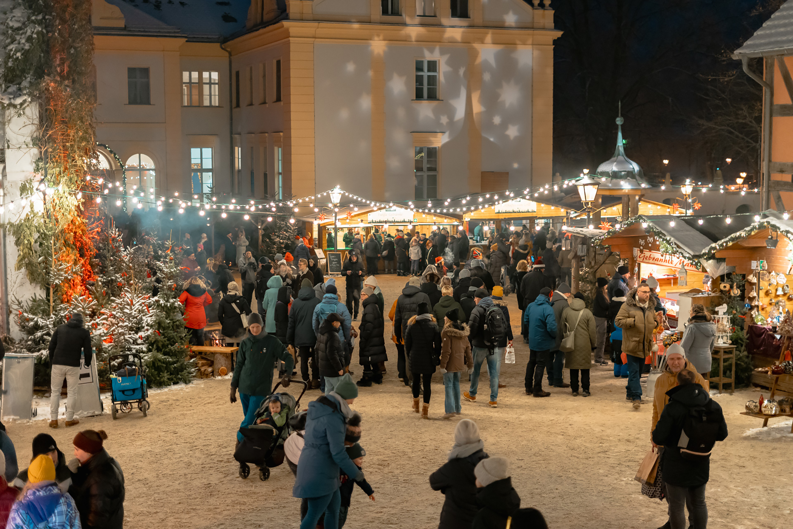 Weihnachtsmarkt Schloss & Gut Liebenberg, © DKB STIFTUNG 