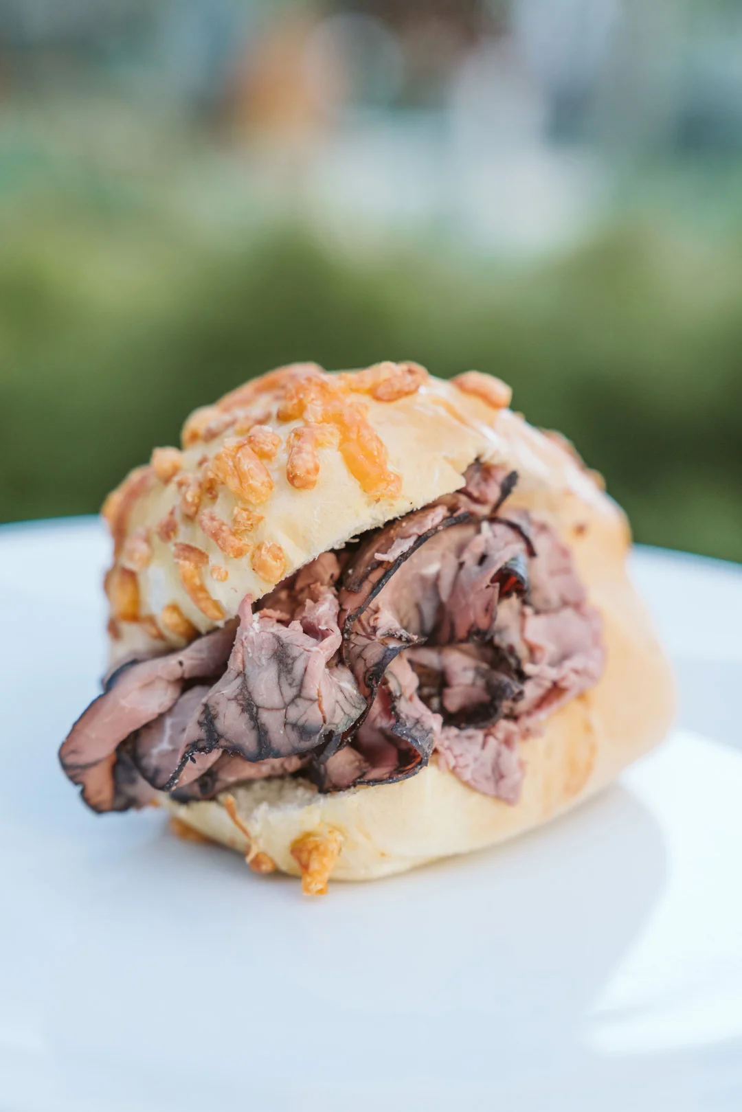 Roast beef sandwich on a cheese roll