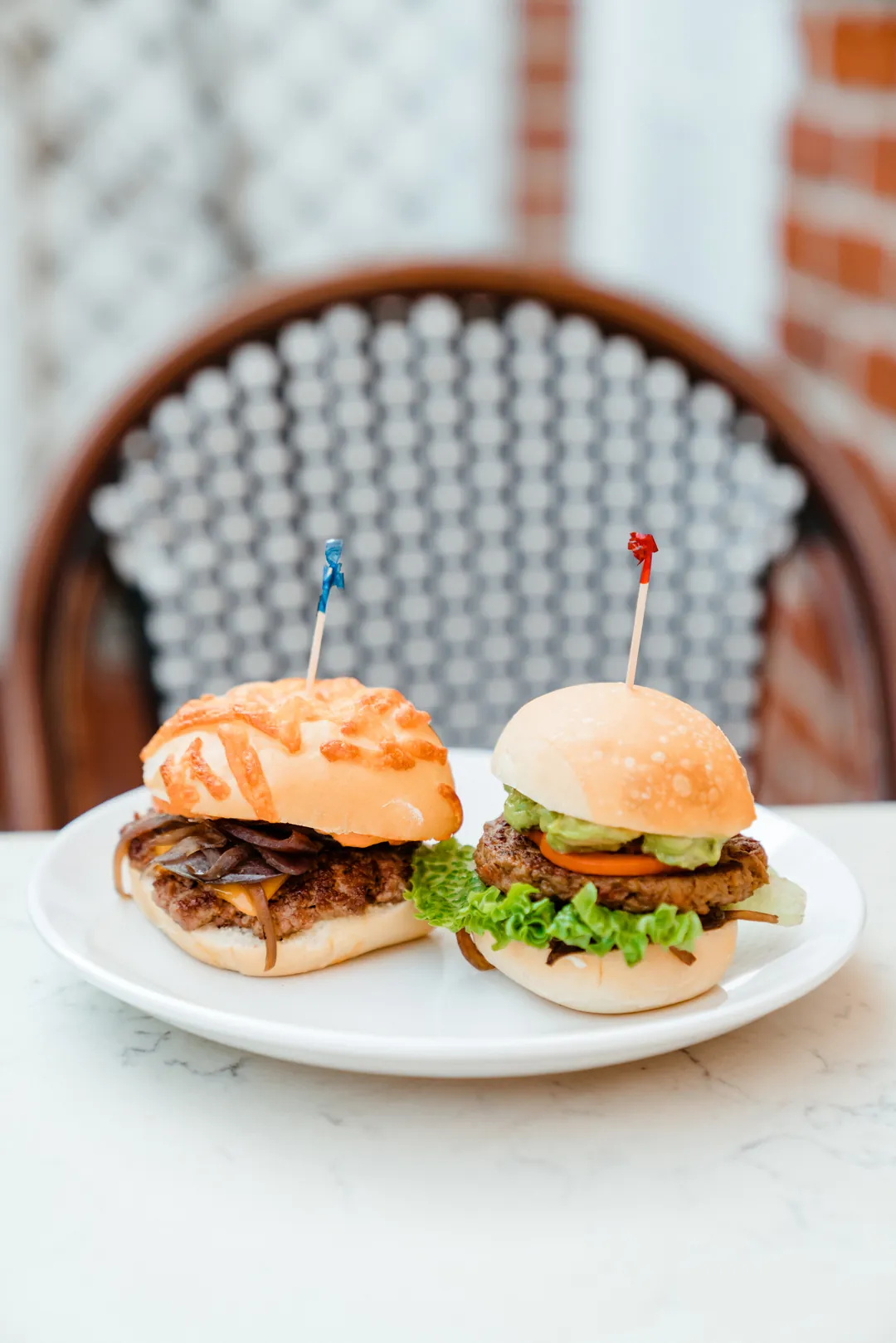 Carnitas slider and Impossible burger on the café patio