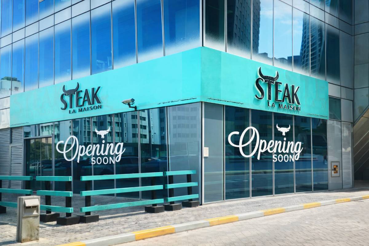 window letterig opening soon