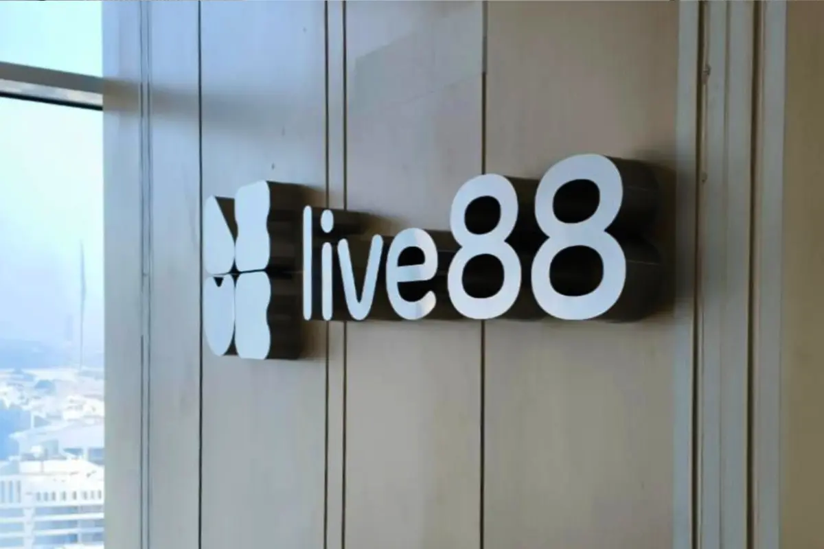 Professional signage installation Abu Dhabi - 3D signboard at commercial building