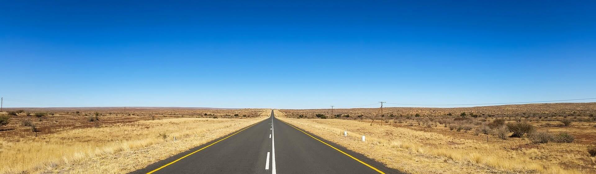 Strasse durch die Kalahari