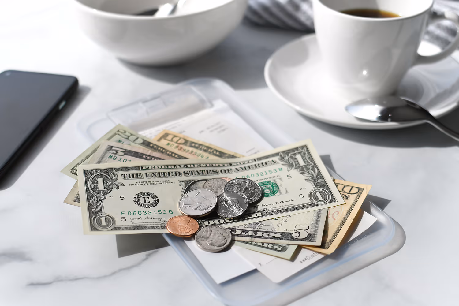 tipping restaurant