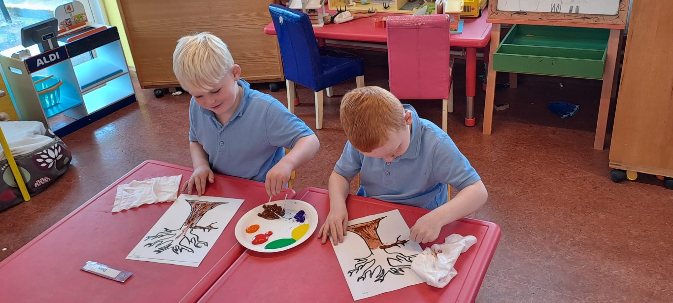 Junior Infants Autumn Finger painting