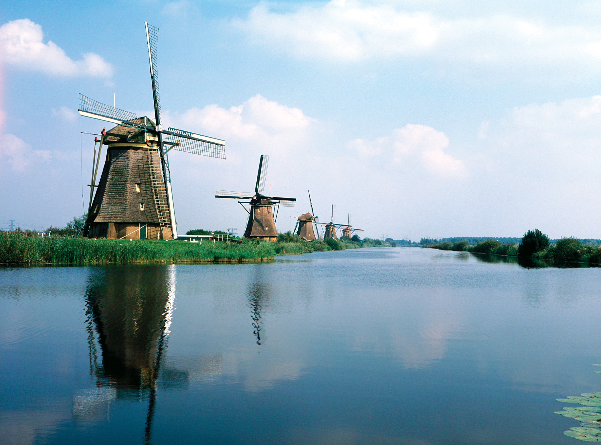 Kinderdijk, Netherlands is a very pictoresque town, resembling the true old culture of Holland
