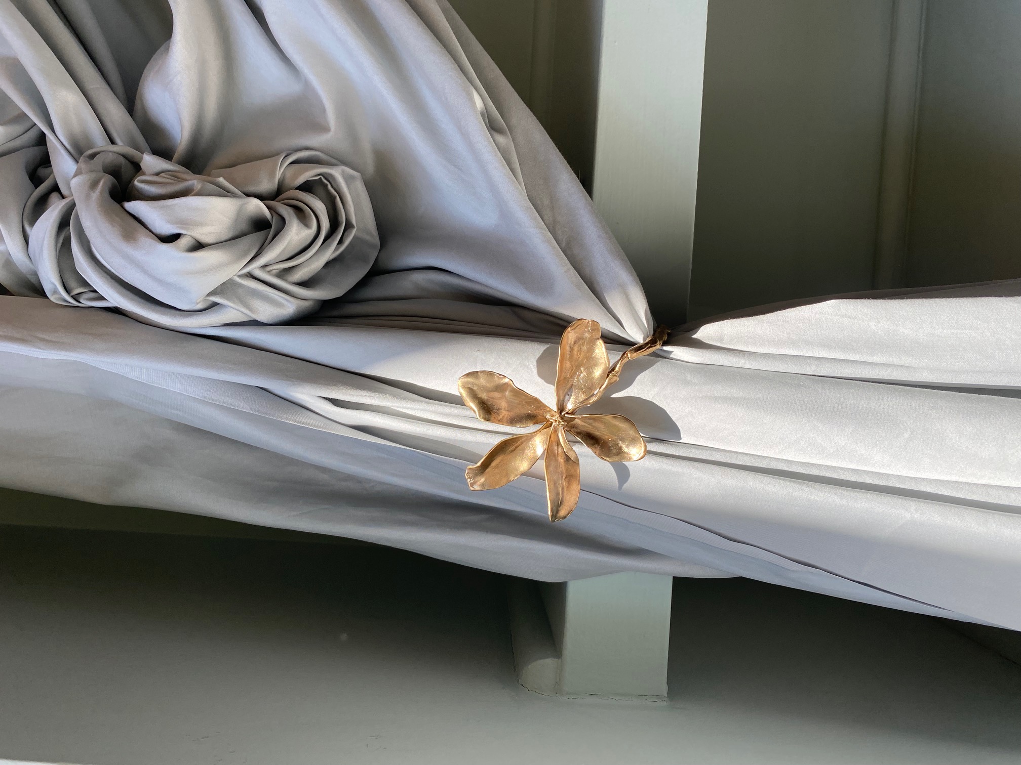 CURTAIN holder