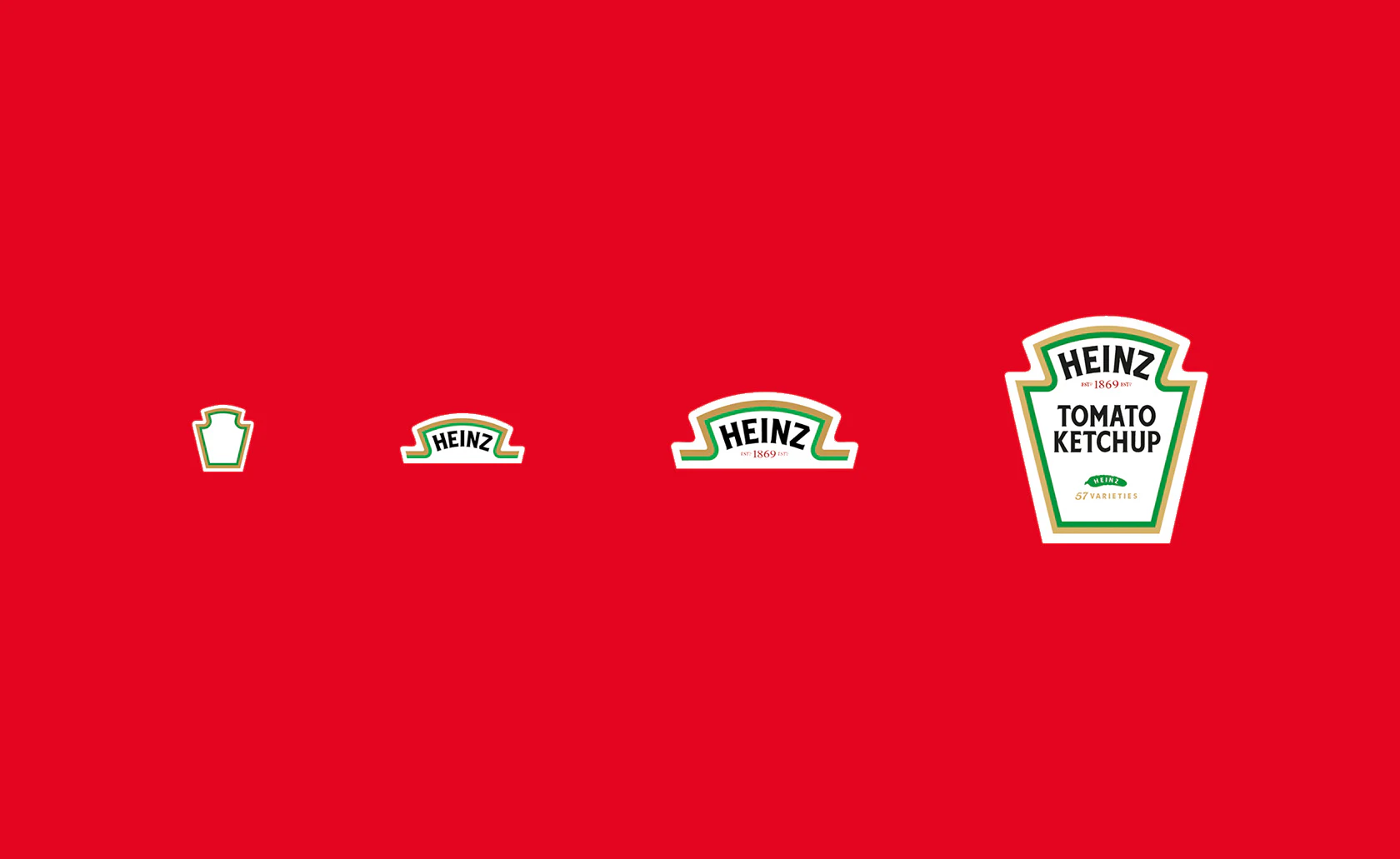 Quatre versions du logo Heinz, du symbole simplifié à l’étiquette complète.