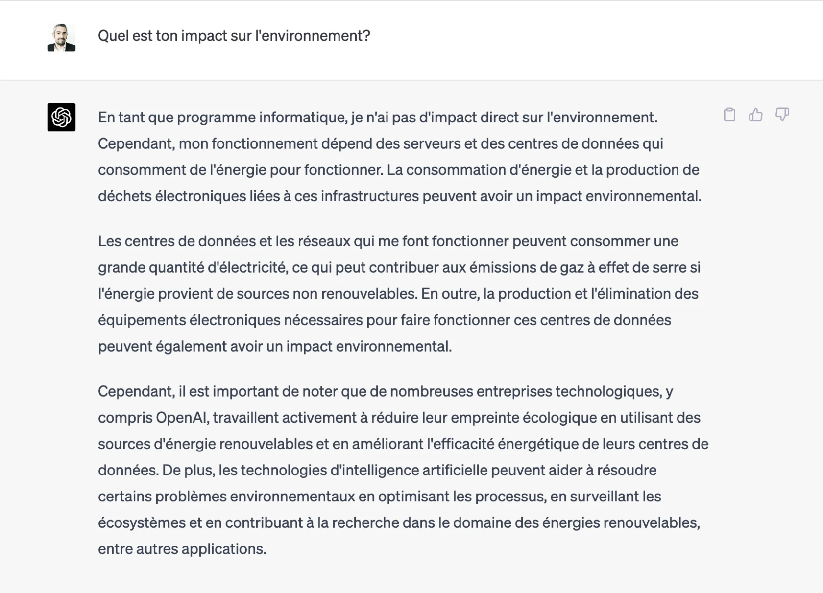 Réponse de ChatGPT à une question sur son impact environnemental.