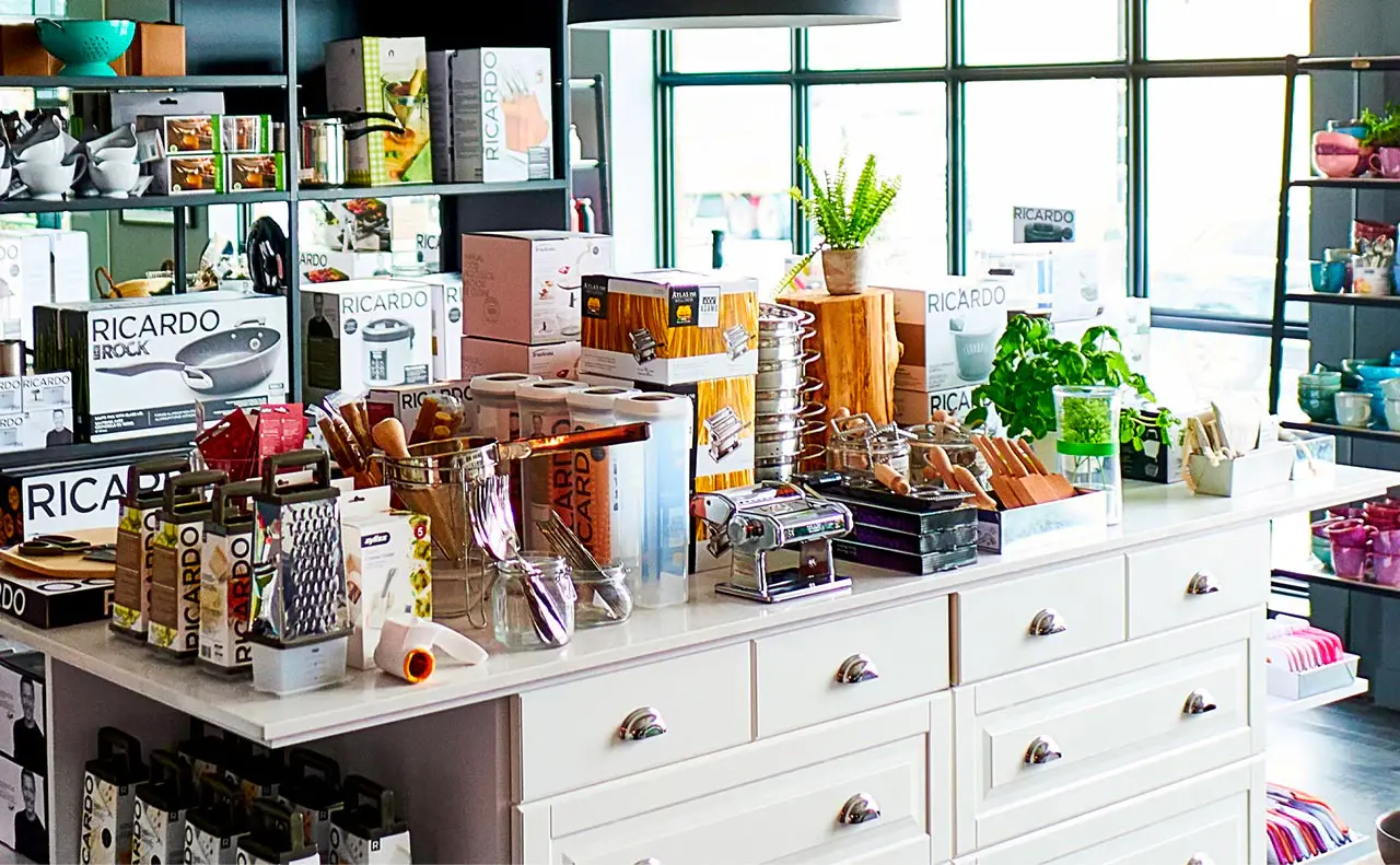 Boutique présentant des produits et accessoires de cuisine Ricardo.