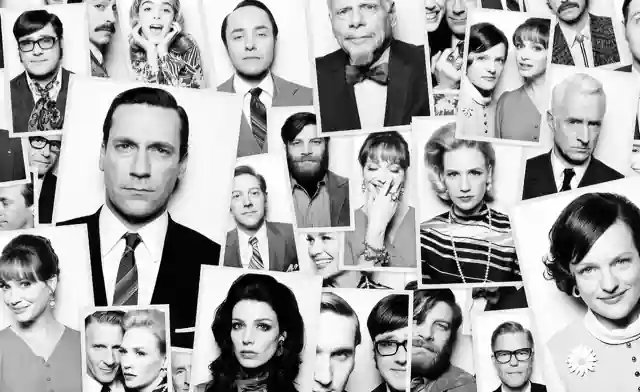 Montage de portraits en noir et blanc de personnages de Mad Men.