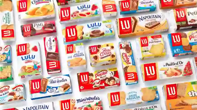 Assortiment de biscuits et de gâteaux de différentes marques LU.