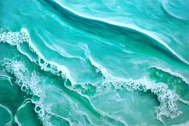 Vagues turquoise vues du dessus.