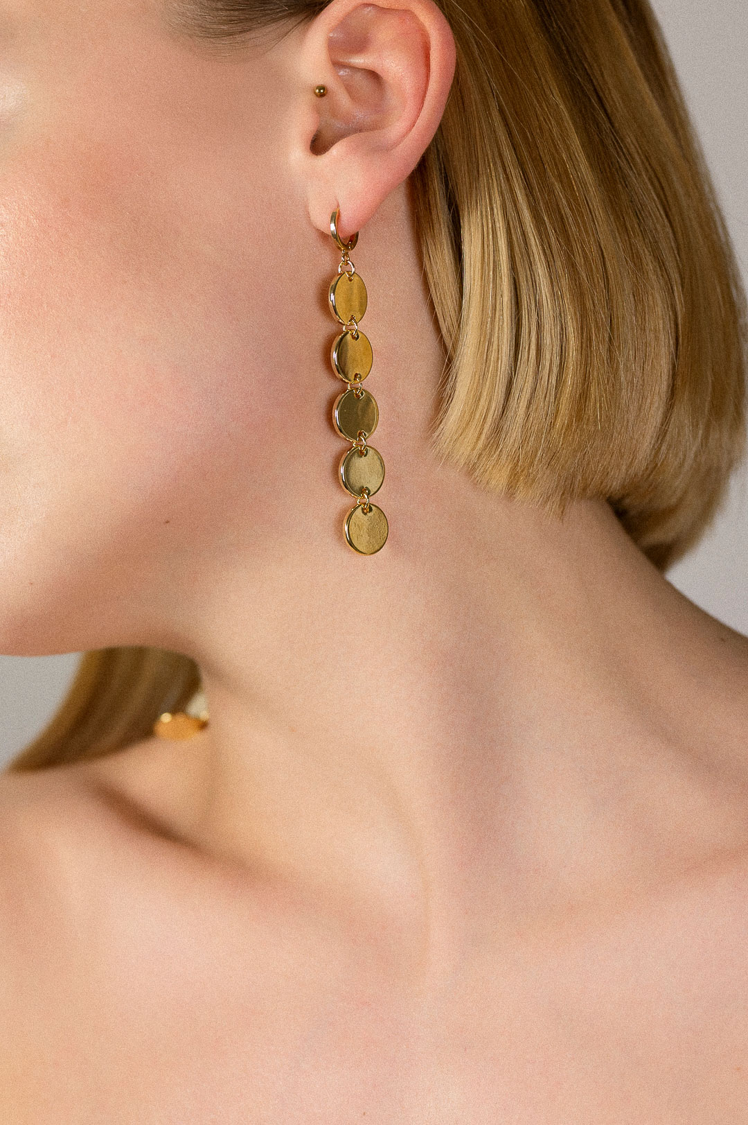 A product photography series, photographed by Sarah Häfner. Series of Jewelry taken for Designer Madeleine Issing.