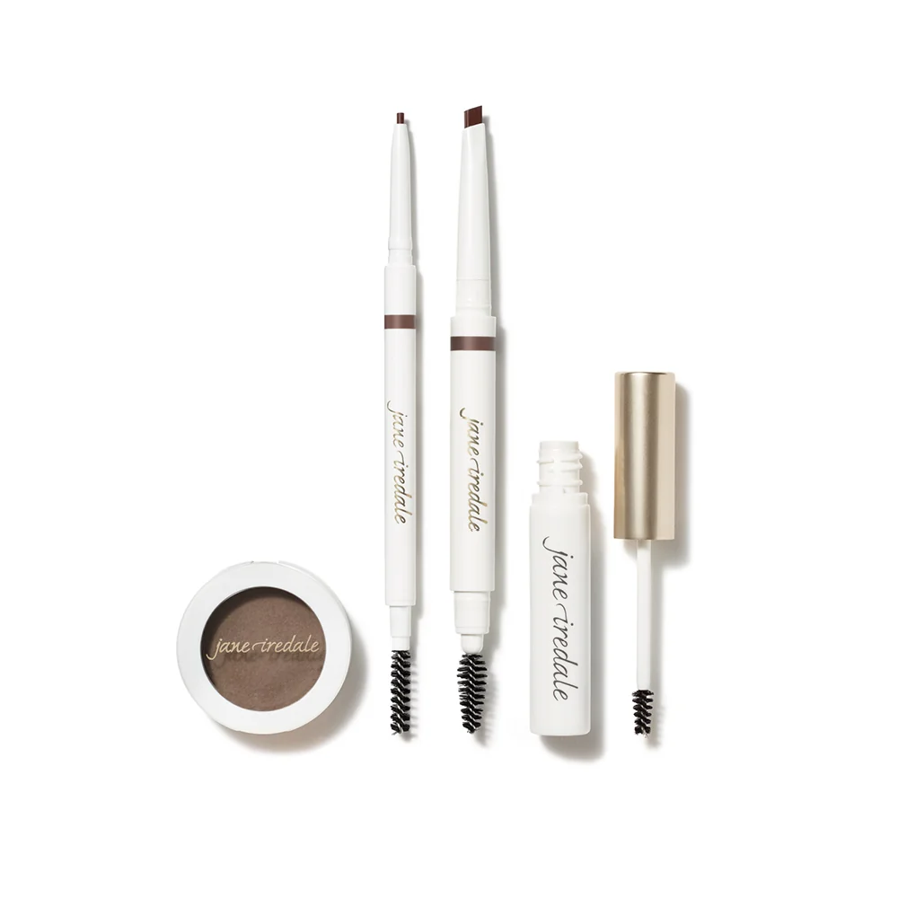 Vorm, modelleer en conditioneer uw wenkbrauwen vakkundig met wenkbrauwmake-up die het gezicht omkadert in natuurlijk ogende, langhoudende tinten.