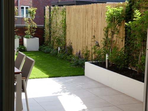 Verhoogde borders bieden vaak uitkomst in een daktuin.