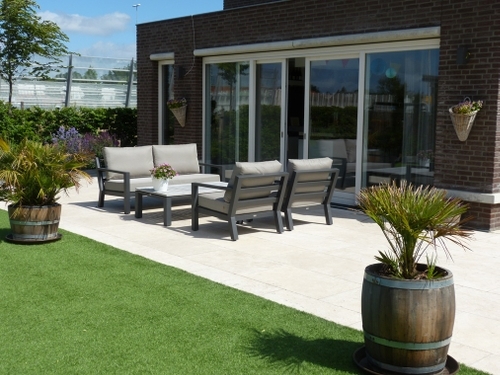 Een zelf aangelegde tuin in Leiderdorp