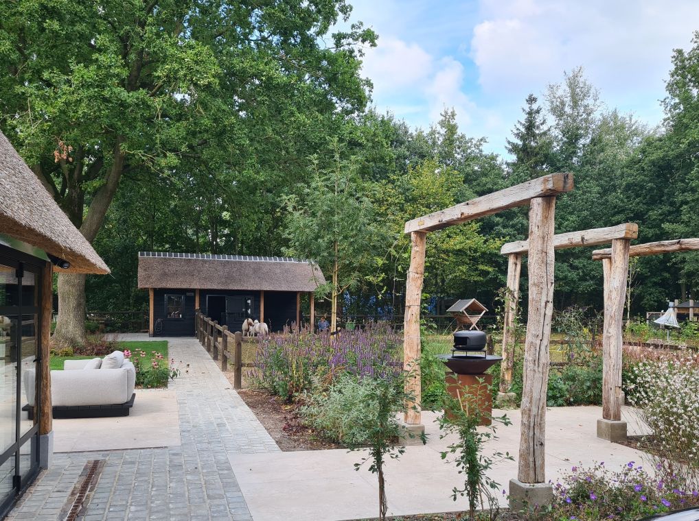 Pergola's van oude gebinten