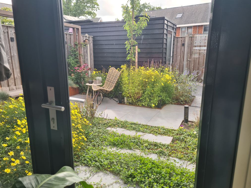 De beleving van de tuin vanuit de woning