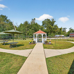 senior living and senior retirement home - summerfield of gulfport at 14744 N Swan Rd, Gulfport, MS 39503