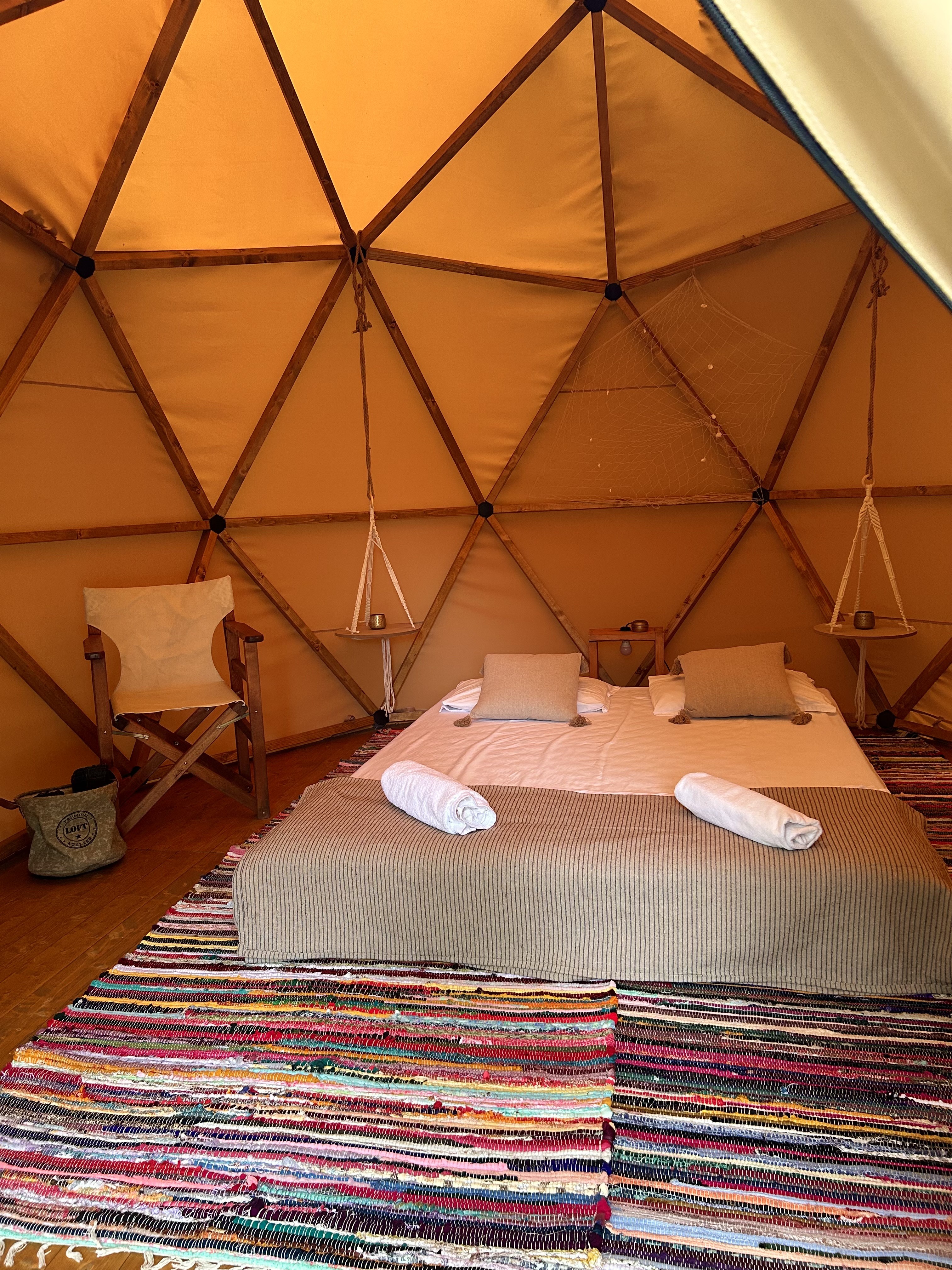 гора глемпинг, легло, палатка с легло, палатка спалня, къмпинг палатка, gora glamping
