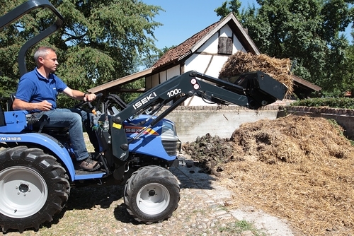 ISEKi Kleintraktor TM 3185 Allrad mit Frontlader