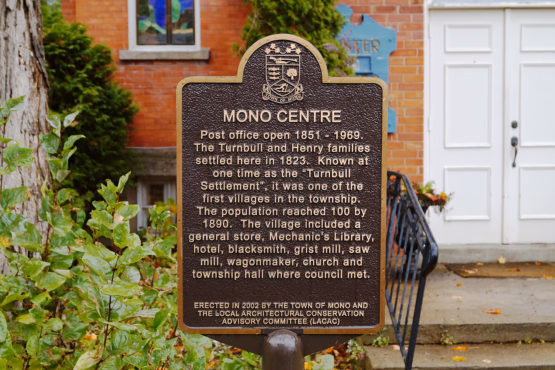 Mono Centre Heritage Community Plaque