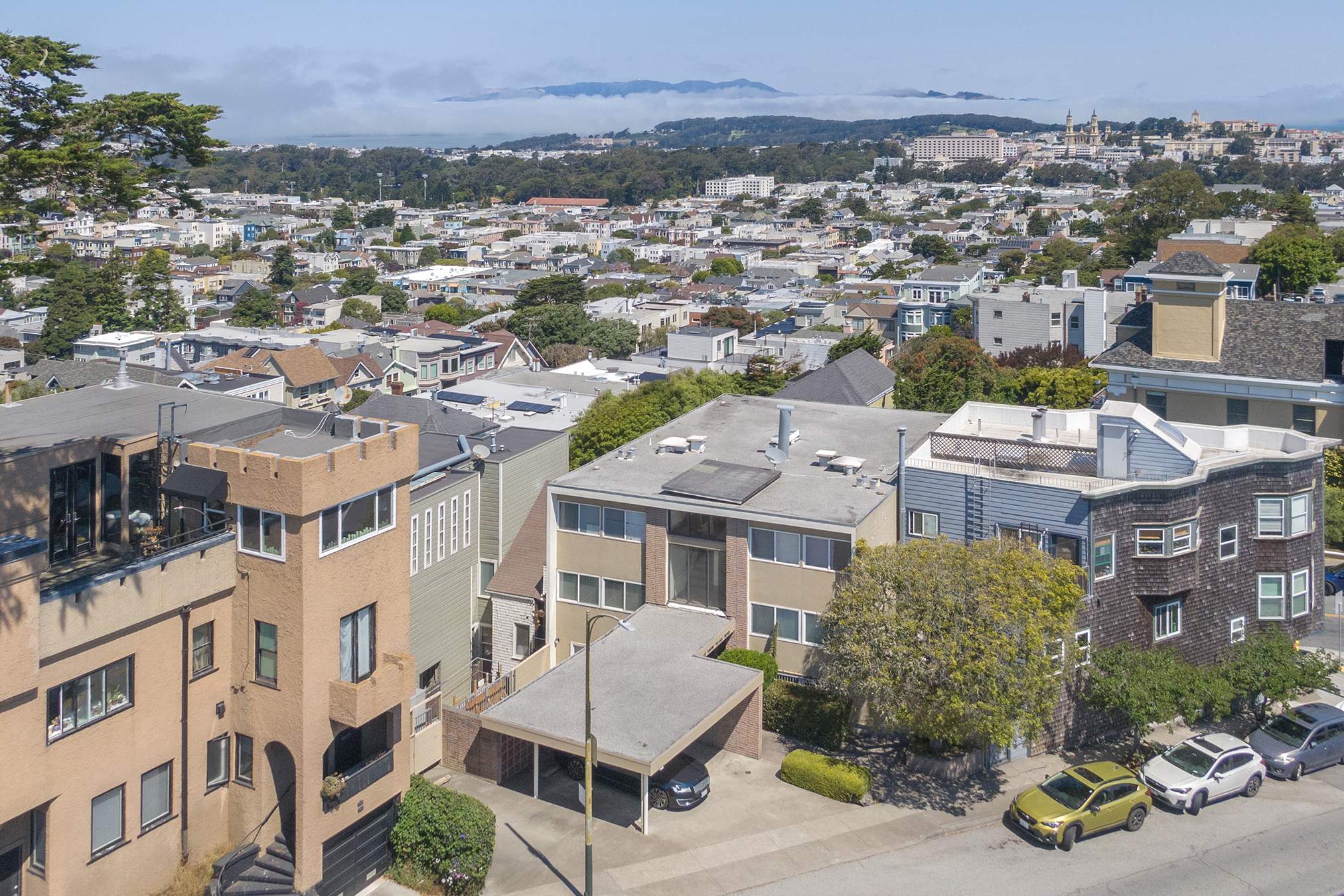 22 Twin Peaks Boulevard