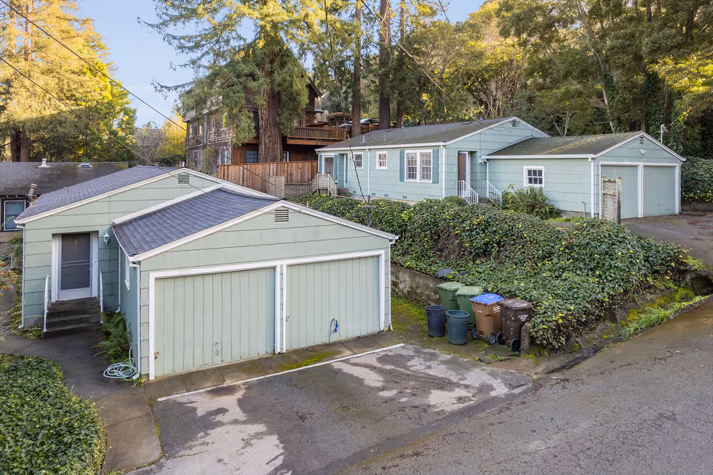 162 Almonte Boulevard