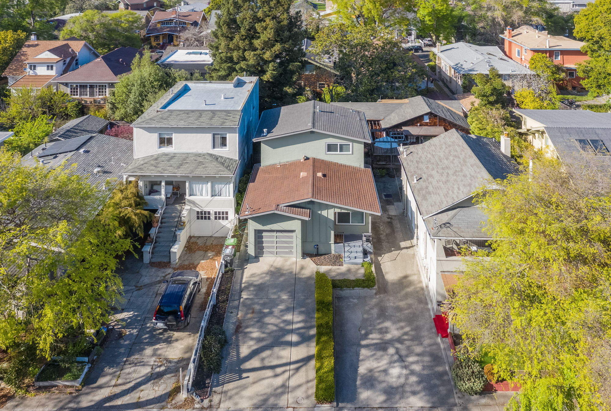 416-420 McAuley Street